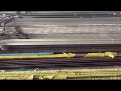 हल्के कार्बन स्टील रॉड बार मिश्र धातु गोल गर्म लुढ़का हुआ 50M2 काला